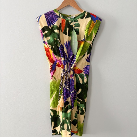 FARM Rio Dresses & Skirts - FARM Rio Macaw Jungle Organic Cotton T-Shirt Dress size s NWT